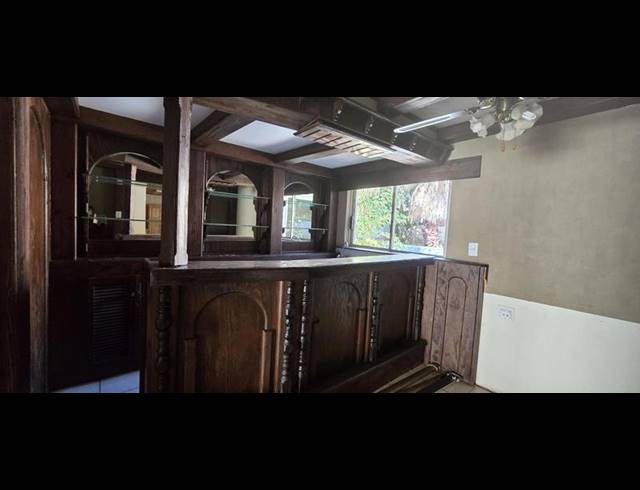 5 BEDROOM HOUSE FOR SALE IN ELARDUSPARK